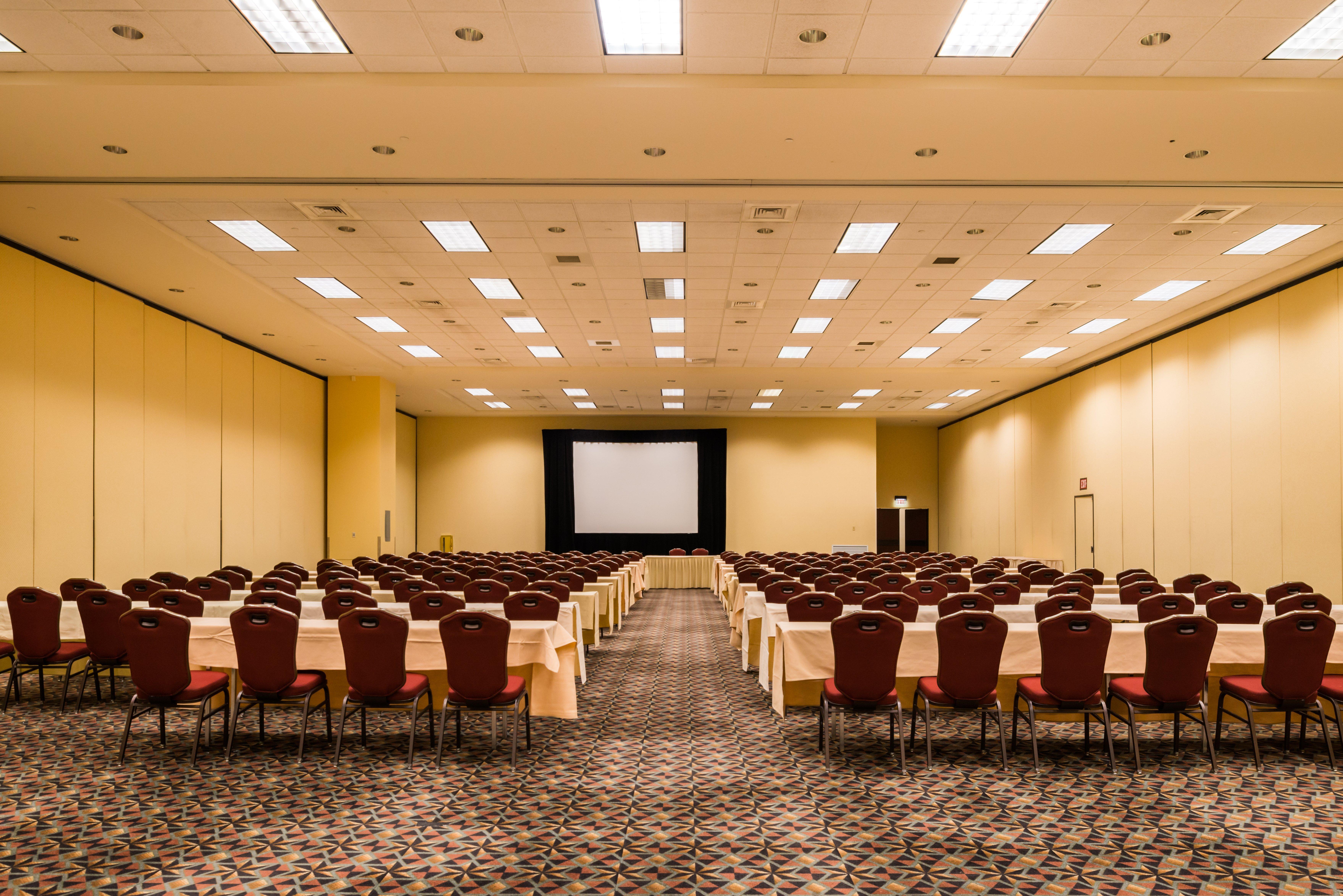 Crowne Plaza Springfield Convention Center By Ihg Hotel Exterior photo