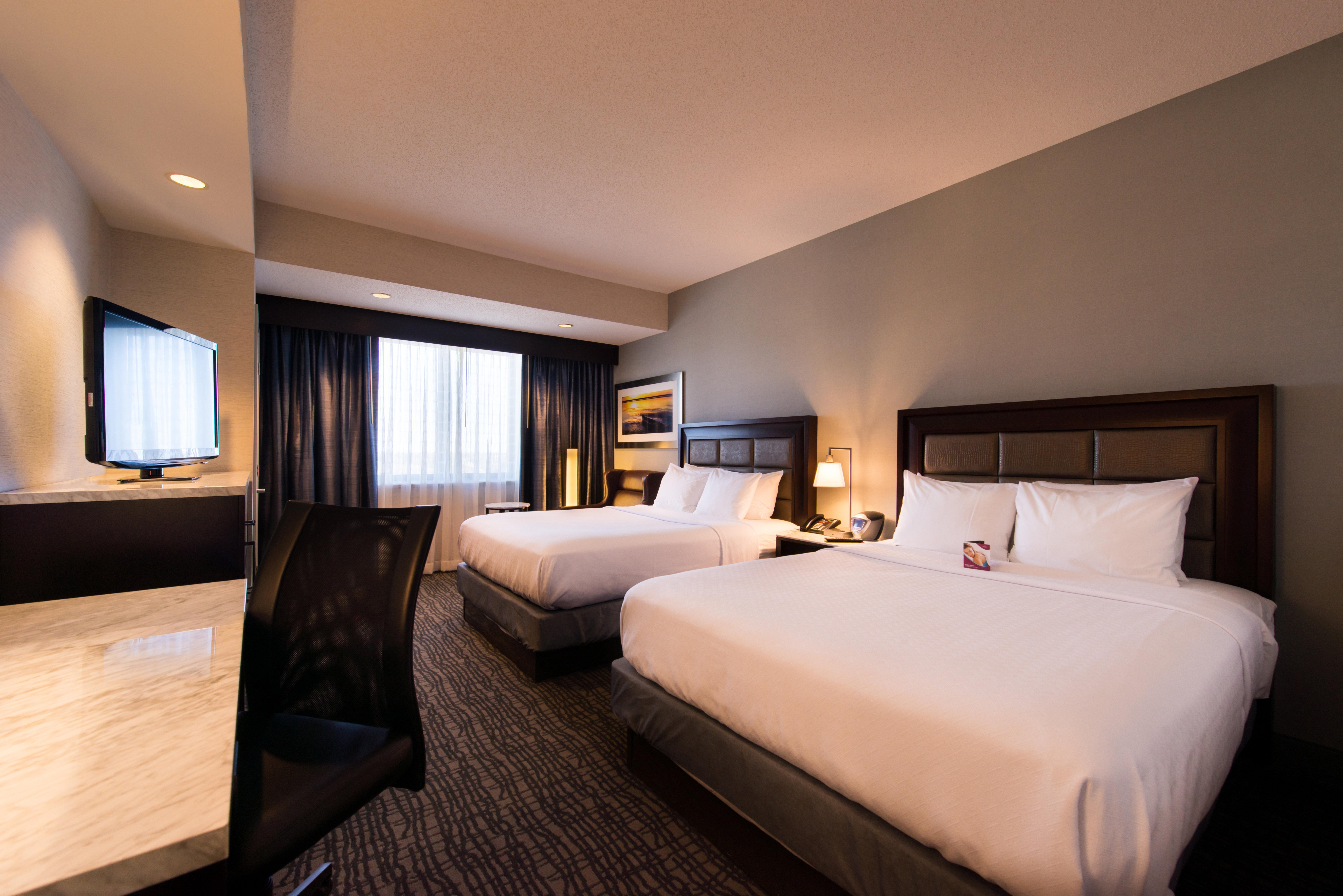 Crowne Plaza Springfield Convention Center By Ihg Hotel Exterior photo